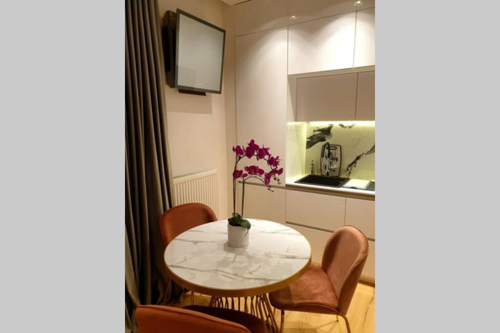 Ecostay-Serenity,Business Class Apartment By The Sea In Alimos Kalamaki アテネ エクステリア 写真
