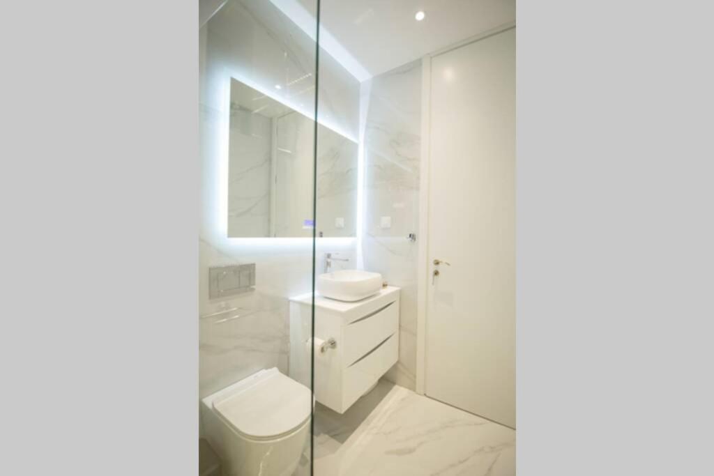 Ecostay-Serenity,Business Class Apartment By The Sea In Alimos Kalamaki アテネ エクステリア 写真