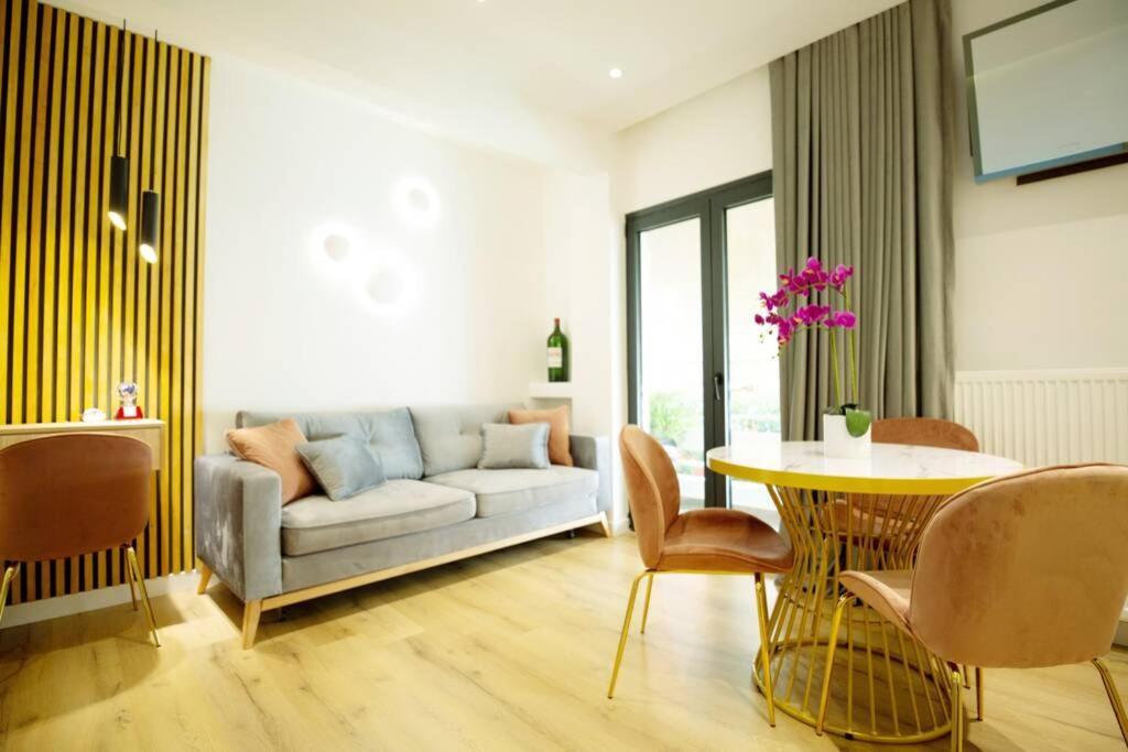 Ecostay-Serenity,Business Class Apartment By The Sea In Alimos Kalamaki アテネ エクステリア 写真